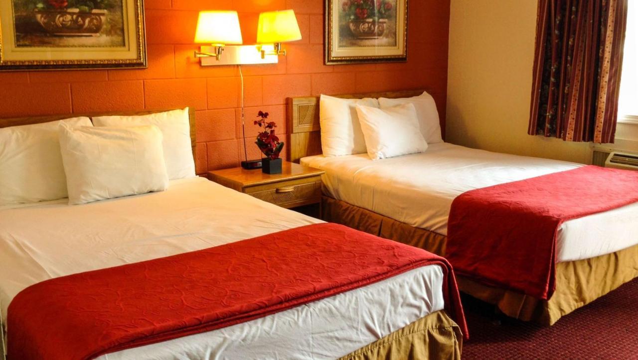 Rodeway Inn Manchester Bagian luar foto