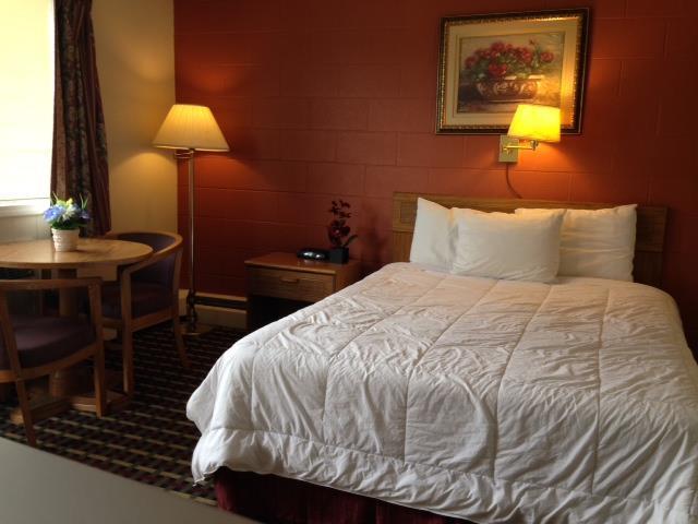 Rodeway Inn Manchester Bagian luar foto
