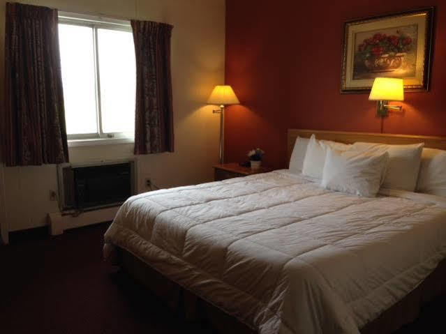 Rodeway Inn Manchester Bagian luar foto
